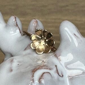 14KYG Golden Fluerette Ring